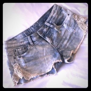 🌞Rue21 lace jean shorts🌞